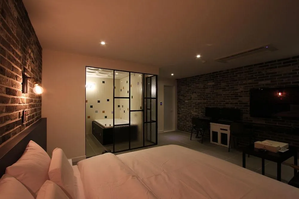 Raum Hotel Incheon 3*,