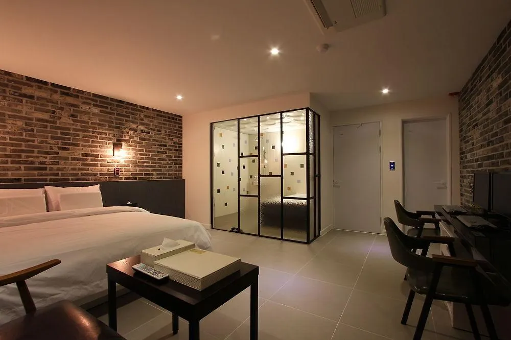 Raum Hotel Incheon