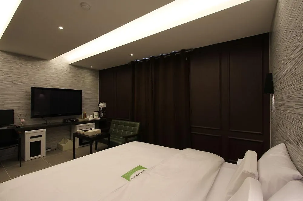 Raum Hotel Incheon