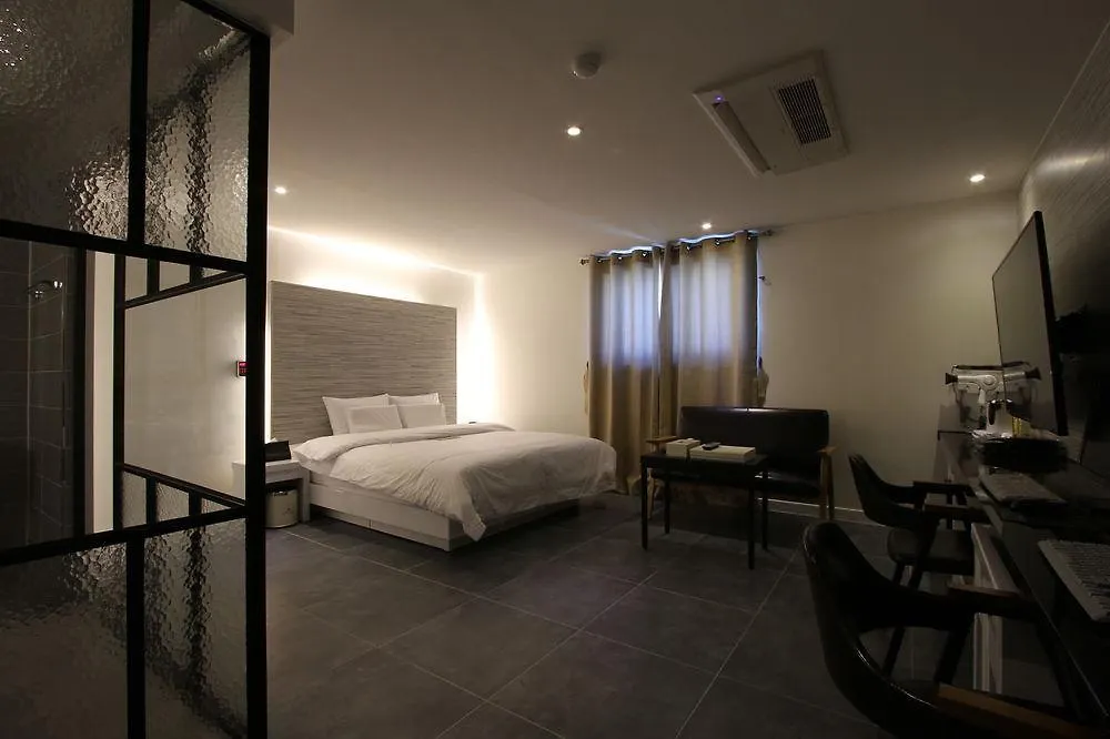 Raum Hotel Incheon