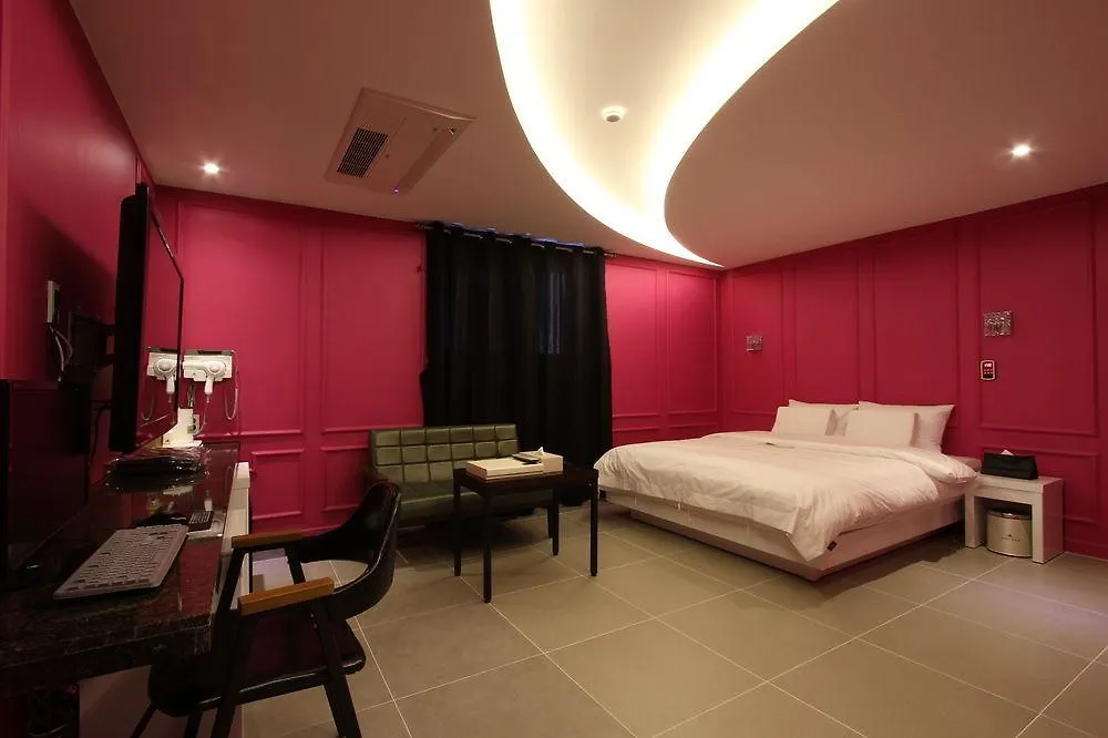 Raum Hotel Incheon