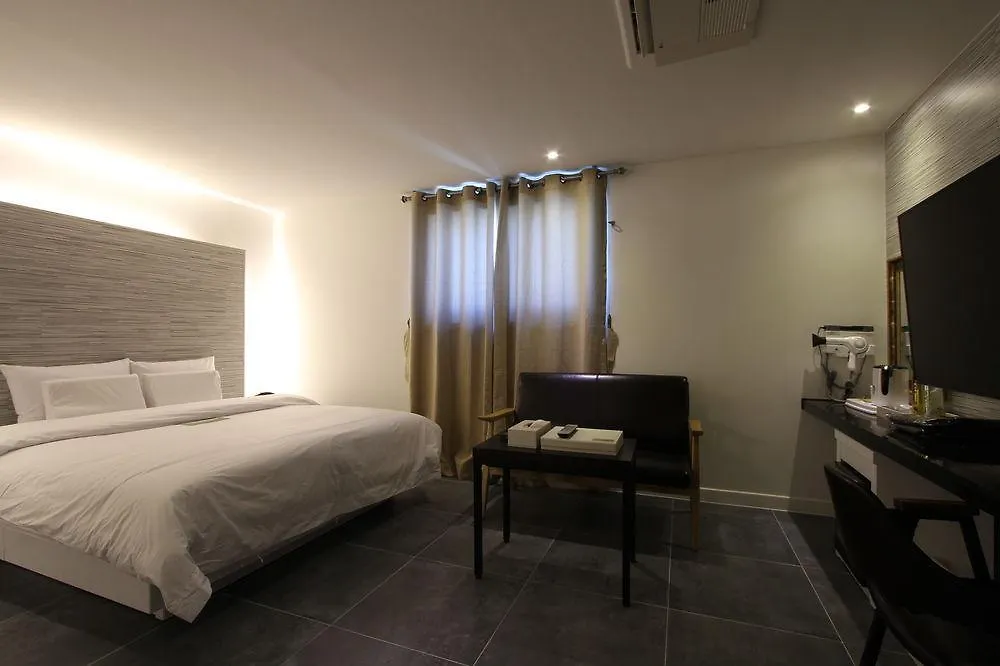 Raum Hotel Incheon