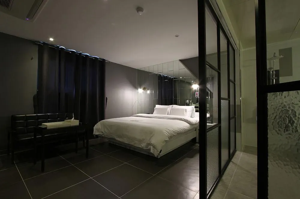 Raum Hotel Incheon