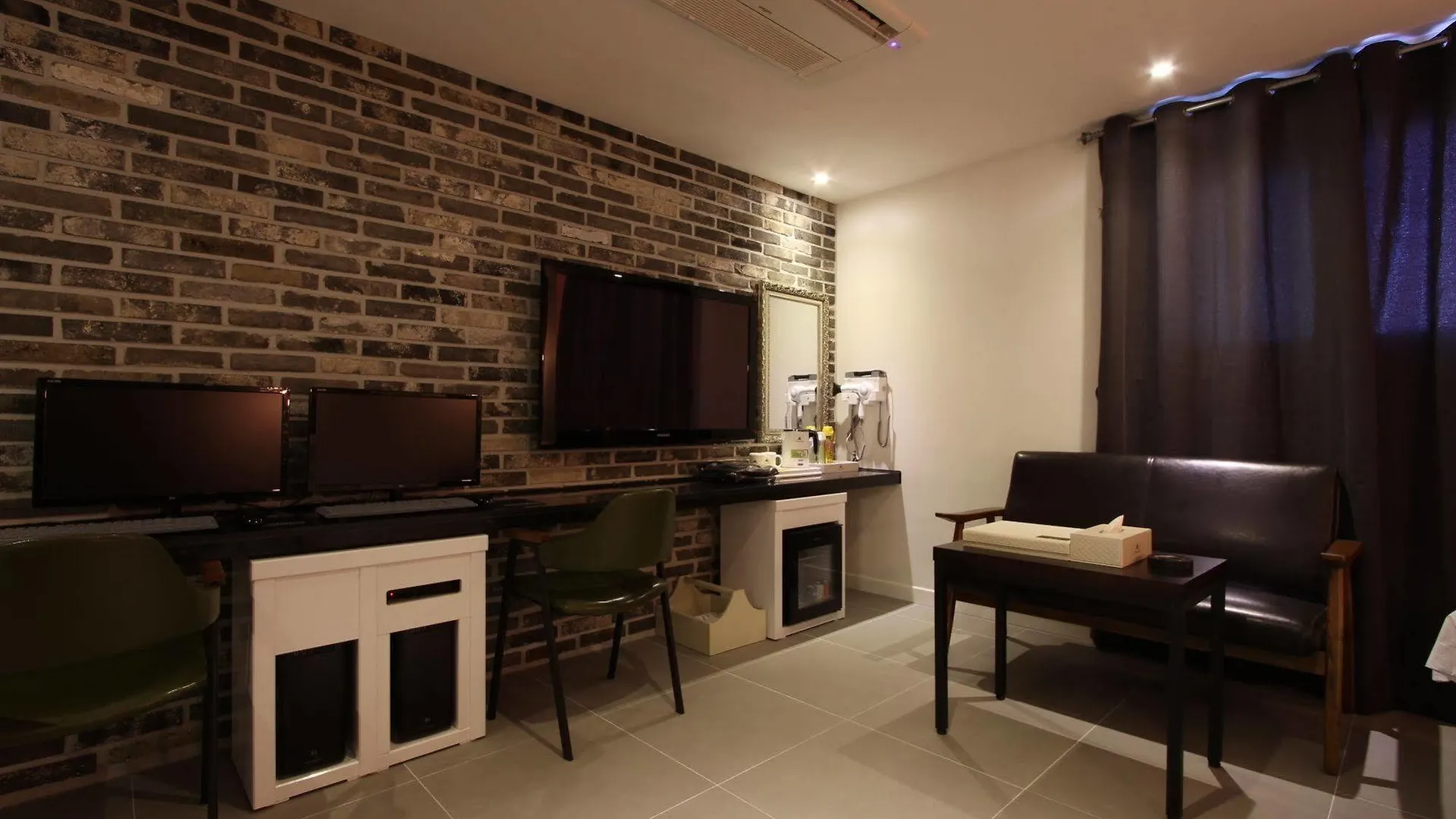 Raum Hotel Incheon